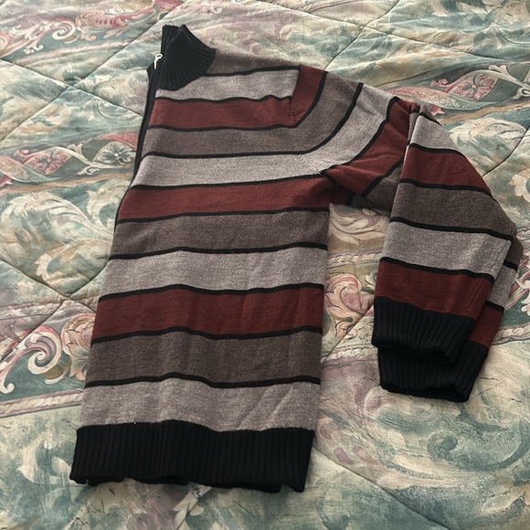 Thick soft fuzzy Zip front striped sweater! Wrap yourself in comfort & warmth! - Picture 2 of 7